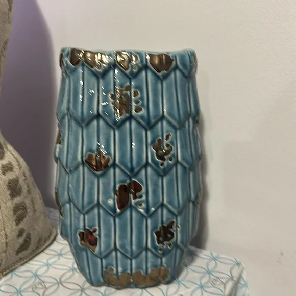 Ceramic Blue and Gold Owl vase when you purchase get free owl dish chipped - Picture 2 of 11